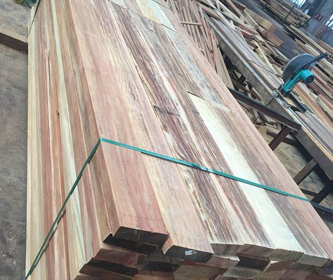 梅列芬兰松方木